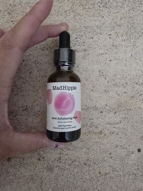 Mad Hippie AHA Exfoliating Peel – New